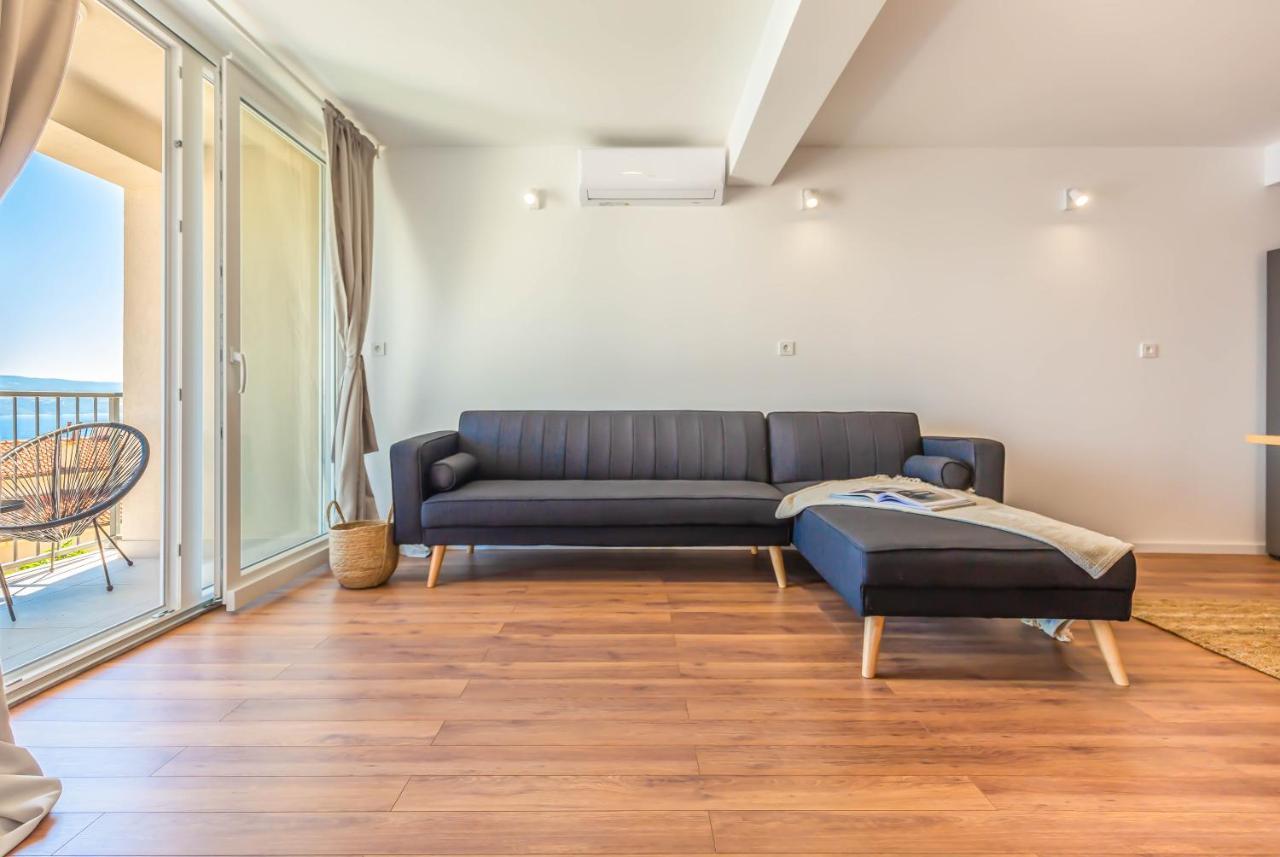 Sea View Apartment Целина Екстериор снимка