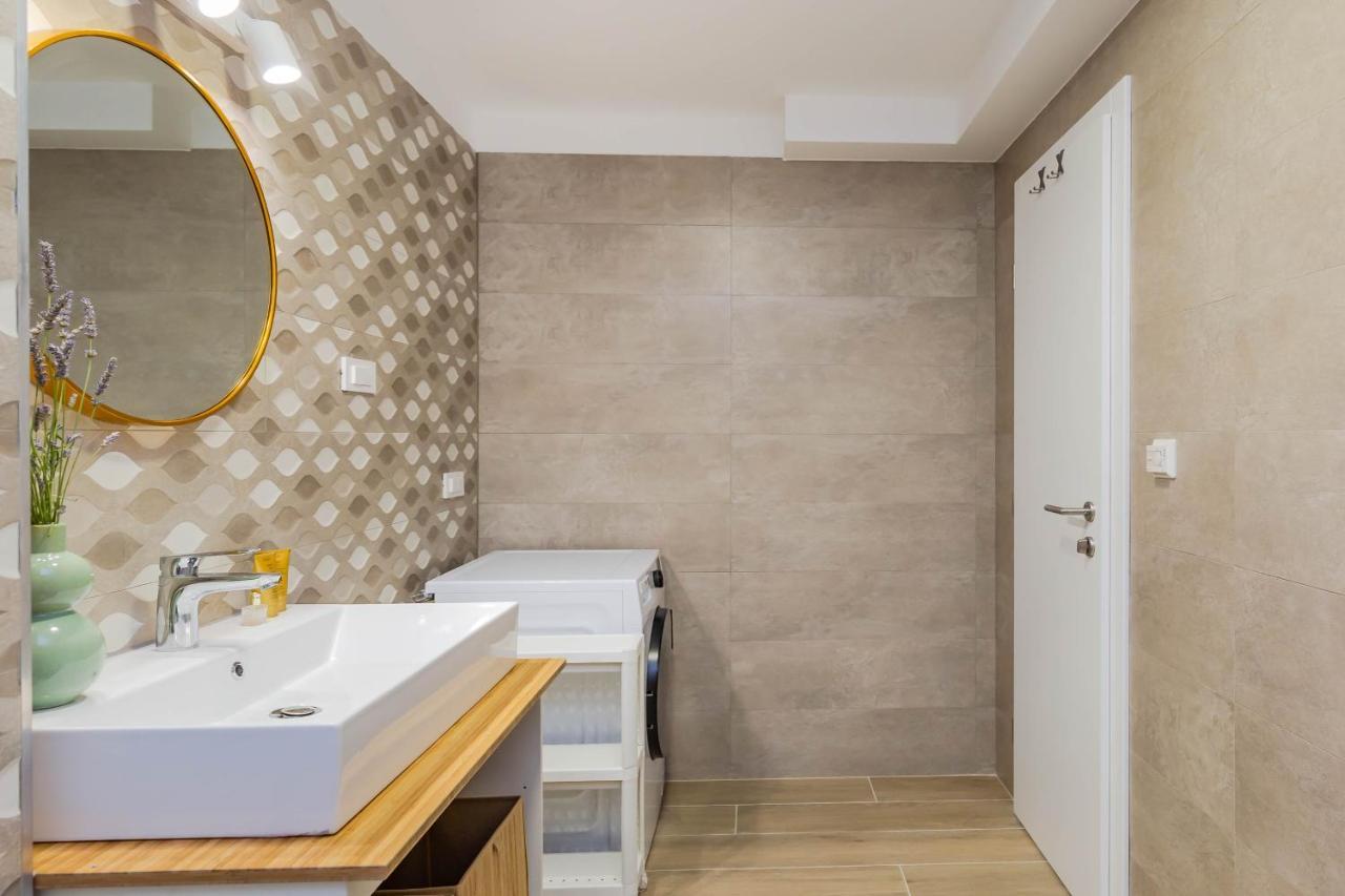Sea View Apartment Целина Екстериор снимка