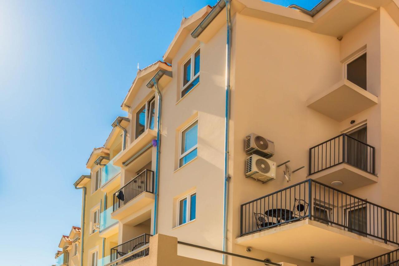 Sea View Apartment Целина Екстериор снимка